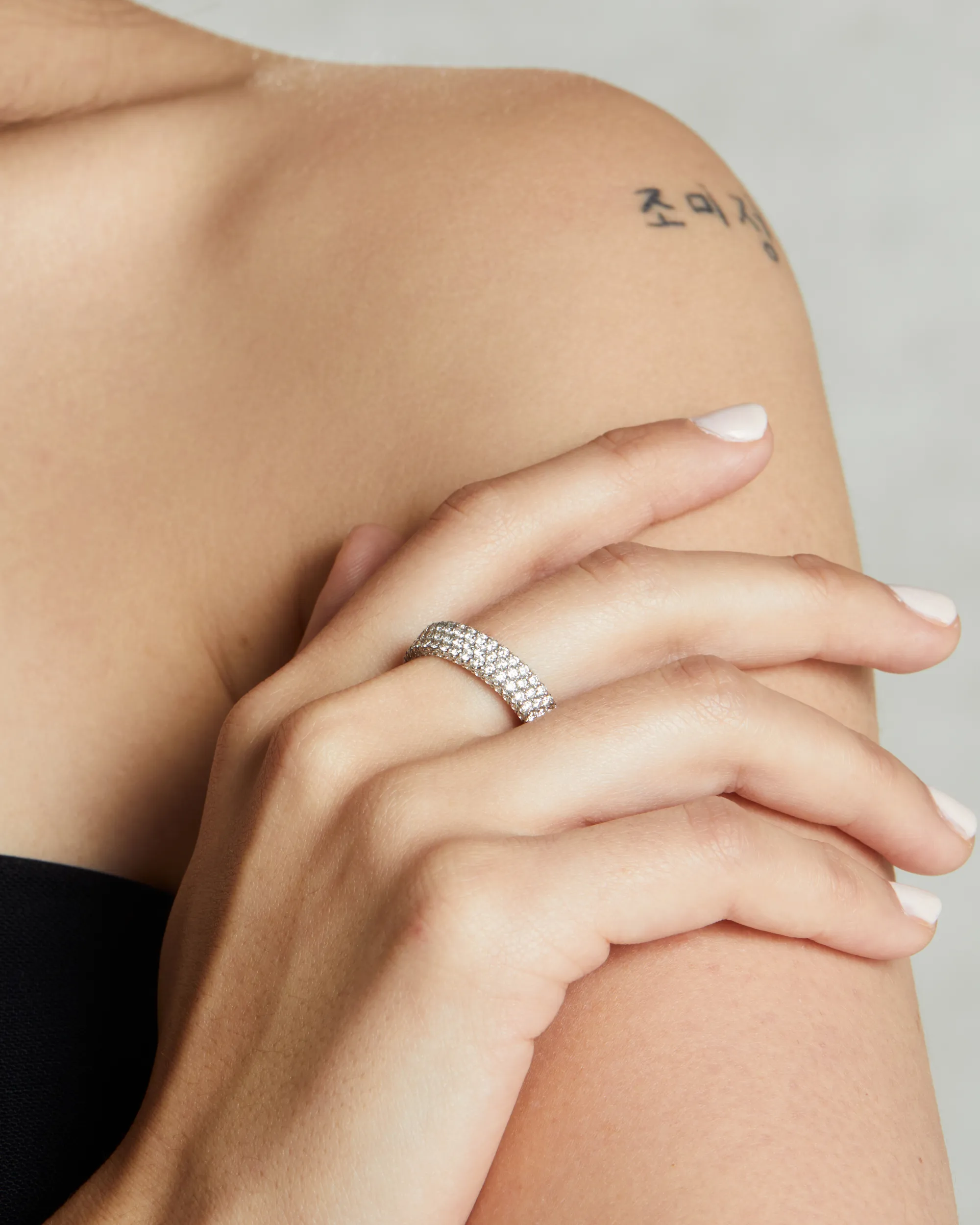 ASTRID Five Row Pavé Band