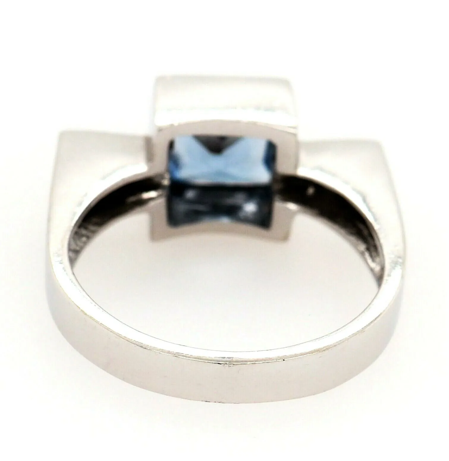 Blue Spinel & Cubic Zirconia 14ct White Gold Dress Ring