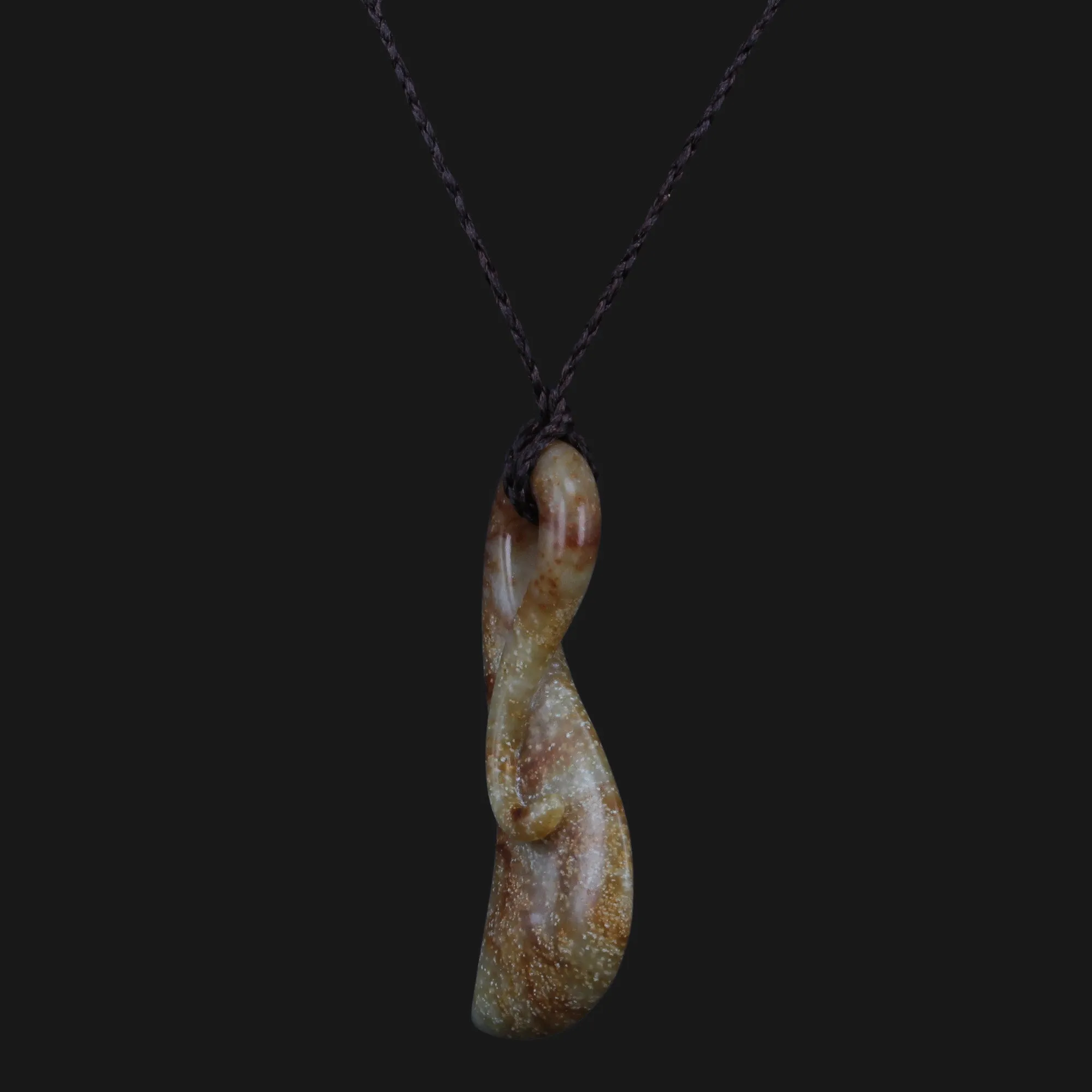Handcrafted Brown Jade Octopus Single Claw Necklace - Unique and Stylish Gift for Fashion Lovers