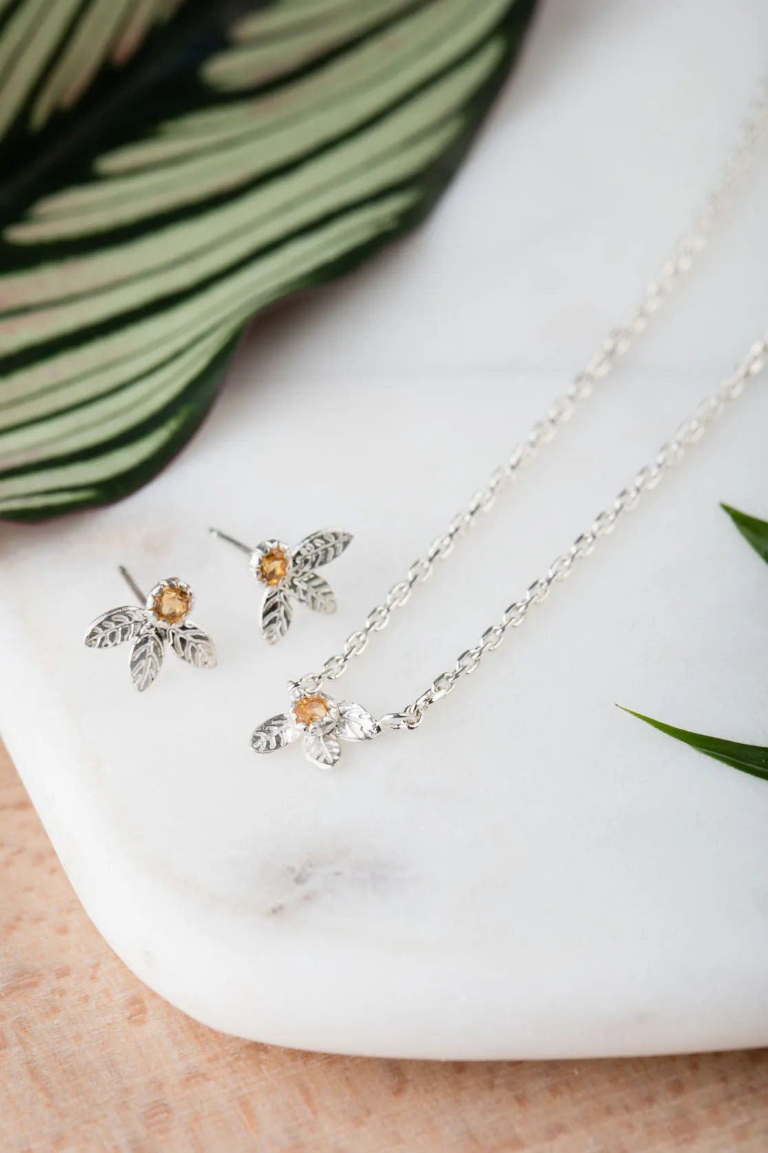 Little leaf pendant