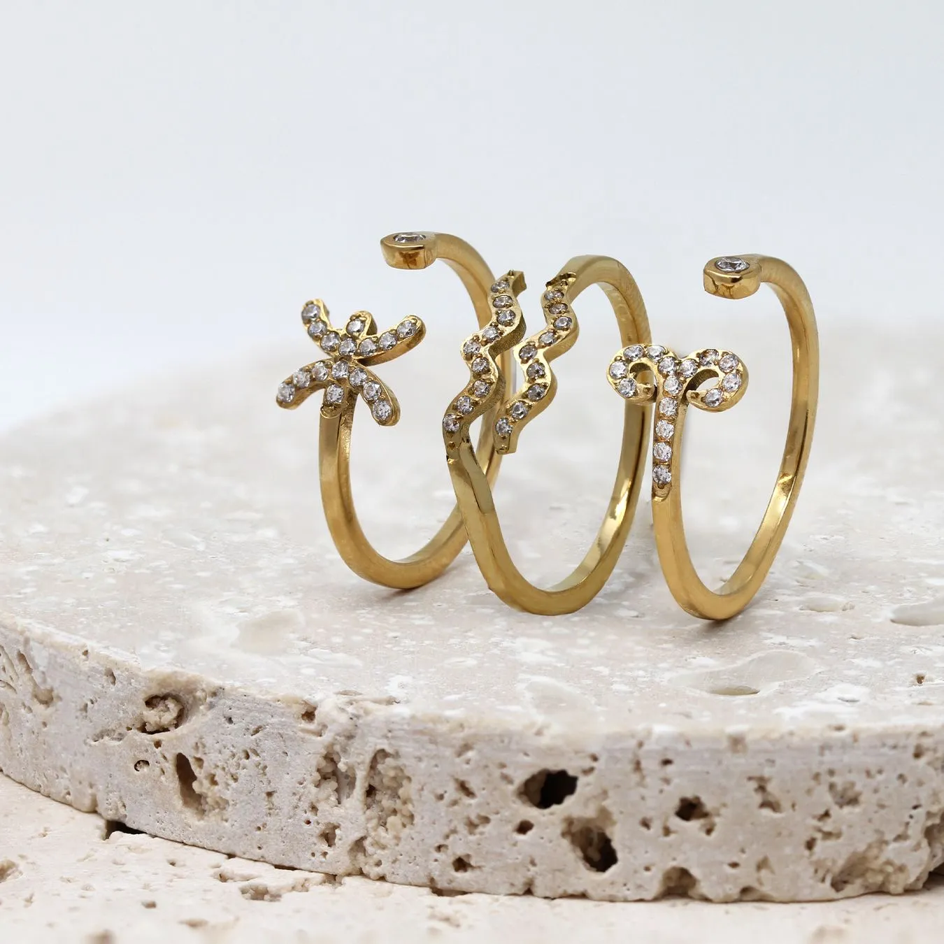 Pisces Ring with CZ Stones - Yellow Gold