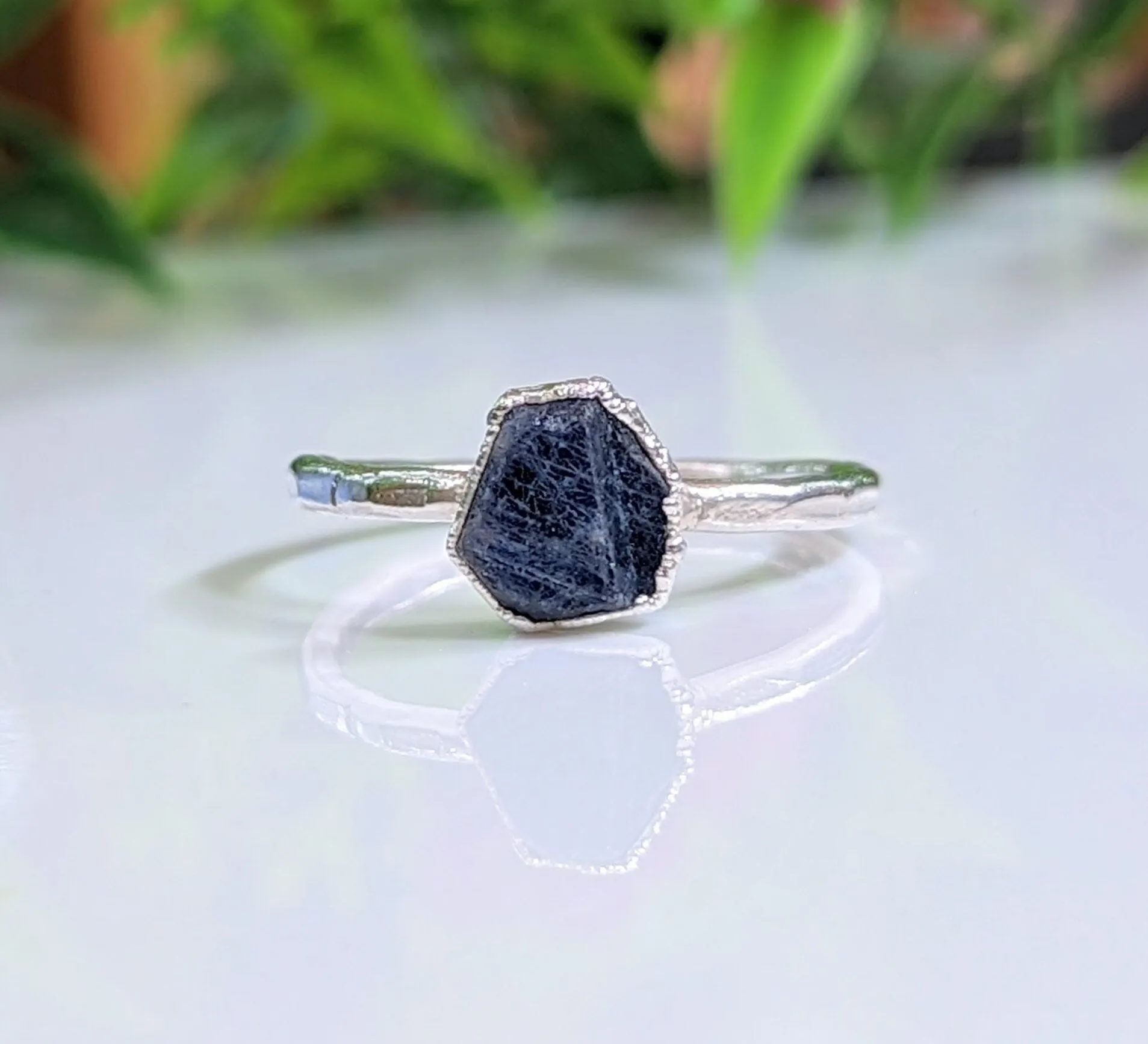Raw Sapphire & diamond Chevron ring set