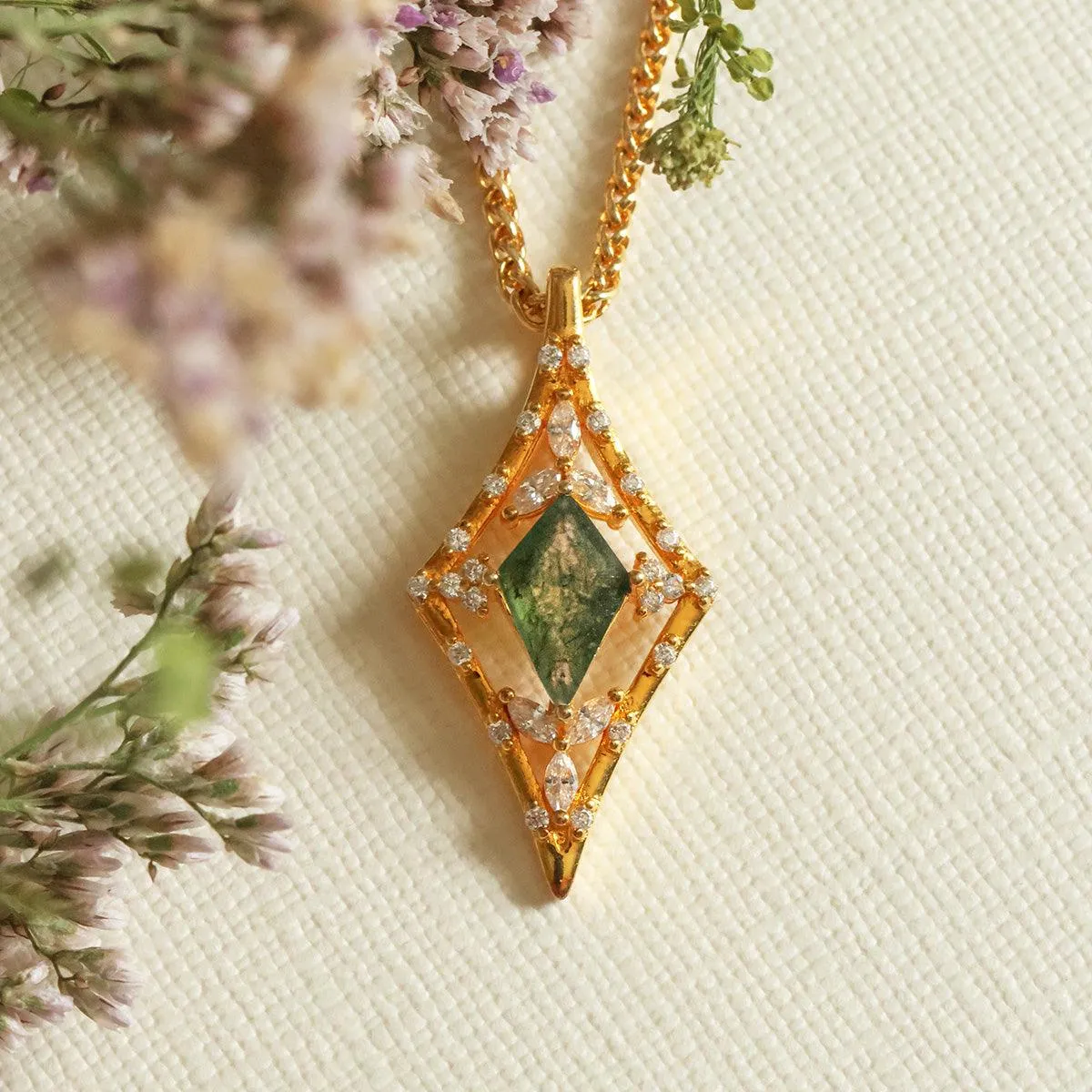 The Knight's Plume Green Moss Agate Necklace