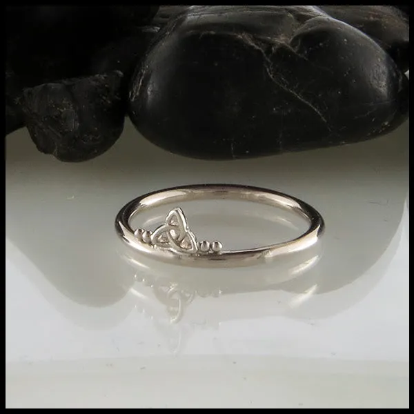 Trinity Knot Wedding Band in Gold